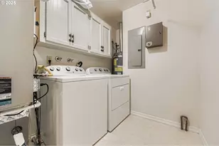 32655 SW Lake Point Ct, Wilsonville, OR 97070 - Photo 25