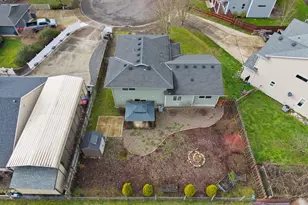 1010 E 2nd St, Yamhill, OR 97148 - Photo 37