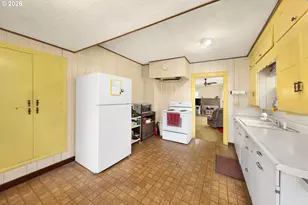 4610 NE 75th Ave, Portland, OR 97218 - Photo 7