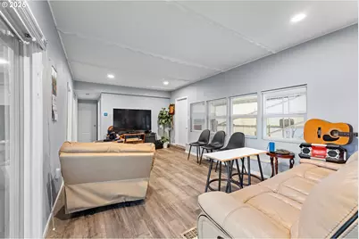 10405 SW Denney Rd #93, Beaverton, OR 97008 - Photo 11