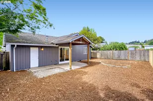 218 SW 11th St, Dundee, OR 97115 - Photo 25