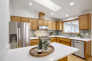 218 SW 11th St, Dundee, OR 97115 - Photo 11
