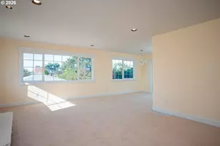 4134 NE 131st Pl NE, Portland, OR 97230 - Photo 5
