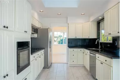 4134 NE 131st Pl NE, Portland, OR 97230 - Photo 11
