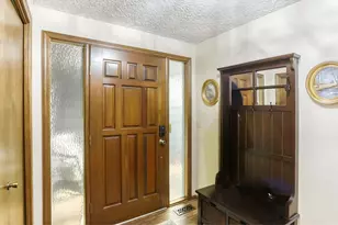 1110 NW Springwood Ln, McMinnville, OR 97128 - Photo 3