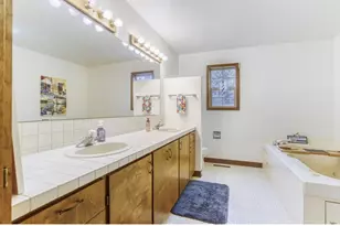 1110 NW Springwood Ln, McMinnville, OR 97128 - Photo 13