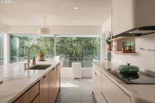 2725 SW Sherwood Dr, Portland, OR 97201 - Photo 15