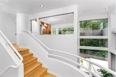 2725 SW Sherwood Dr, Portland, OR 97201 - Photo 25