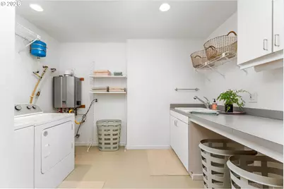 2725 SW Sherwood Dr, Portland, OR 97201 - Photo 41