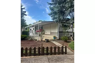 570 N 10th Ave, Cornelius, OR 97113 - Photo 1