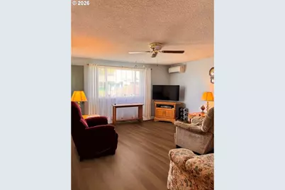 560 Maple St, Aumsville, OR 97325 - Photo 11