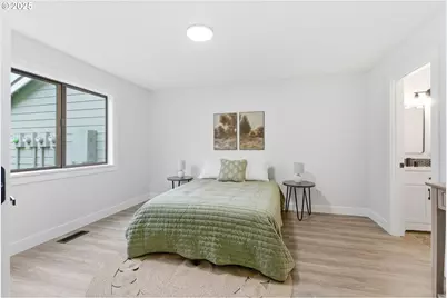 512 SW Eastman Pkwy, Gresham, OR 97080 - Photo 17