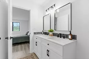 512 SW Eastman Pkwy, Gresham, OR 97080 - Photo 23