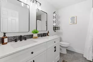 512 SW Eastman Pkwy, Gresham, OR 97080 - Photo 21