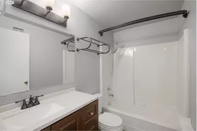 8720 SW Tualatin Rd #324, Tualatin, OR 97062 - Photo 17