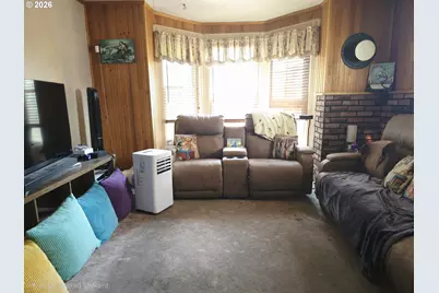 1515 Jackson Ave, La Grande, OR 97850 - Photo 3