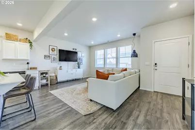 2886 W St, Springfield, OR 97477 - Photo 7