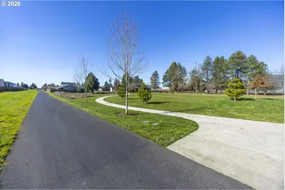 2886 W St, Springfield, OR 97477 - Photo 43