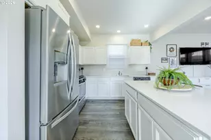 2886 W St, Springfield, OR 97477 - Photo 17