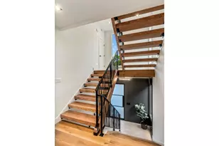 207 S Nebraska St, Portland, OR 97239 - Photo 21
