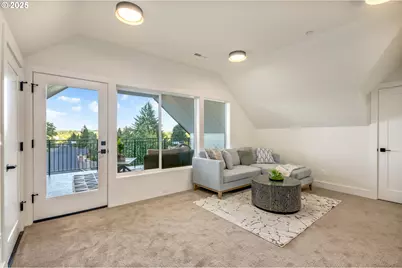 207 S Nebraska St, Portland, OR 97239 - Photo 37