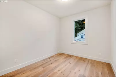 207 S Nebraska St, Portland, OR 97239 - Photo 33