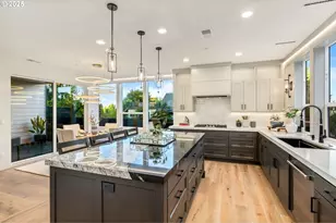 207 S Nebraska St, Portland, OR 97239 - Photo 19