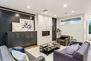 207 S Nebraska St, Portland, OR 97239 - Photo 5