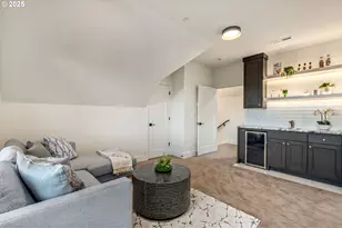 207 S Nebraska St, Portland, OR 97239 - Photo 35