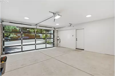 207 S Nebraska St, Portland, OR 97239 - Photo 43