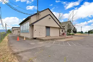 21211 Coburg Rd, Harrisburg, OR 97446 - Photo 3