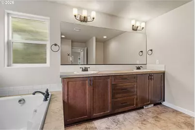 28635 Greenway Dr, Wilsonville, OR 97070 - Photo 25