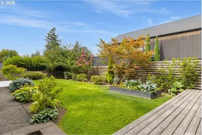 9077 NW Lovejoy St, Portland, OR 97229 - Photo 41