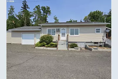 486 NW 2nd St, Dufur, OR 97021 - Photo 1