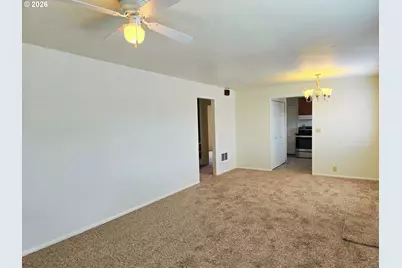 486 NW 2nd St, Dufur, OR 97021 - Photo 3