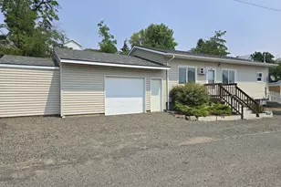 486 NW 2nd St, Dufur, OR 97021 - Photo 17
