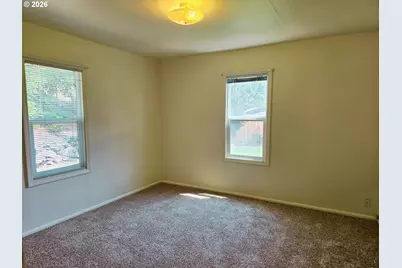 486 NW 2nd St, Dufur, OR 97021 - Photo 9