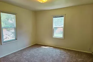 486 NW 2nd St, Dufur, OR 97021 - Photo 9