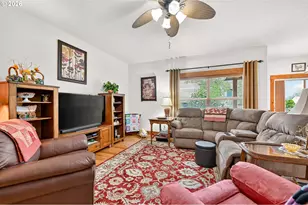537 E Monroe St, Carlton, OR 97111 - Photo 13