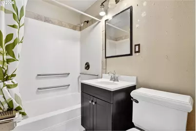 2607 E 26th St, Vancouver, WA 98661 - Photo 9