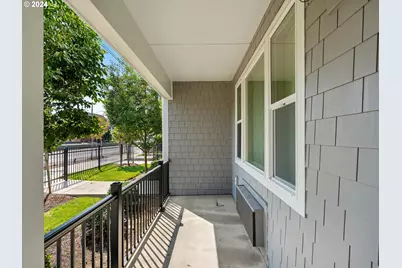 10831 E Burnside St, Portland, OR 97216 - Photo 5