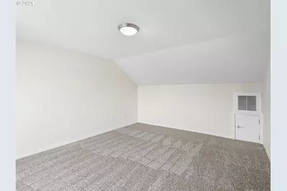 10831 E Burnside St, Portland, OR 97216 - Photo 29