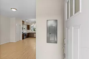 10831 E Burnside St, Portland, OR 97216 - Photo 7
