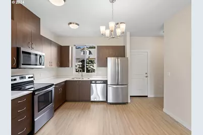 10831 E Burnside St, Portland, OR 97216 - Photo 15