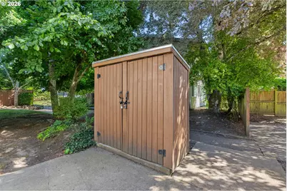 2187 W 15th Ct, Eugene, OR 97402 - Photo 31