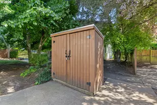 2187 W 15th Ct, Eugene, OR 97402 - Photo 31