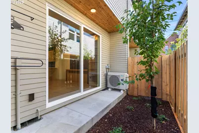 6011 NE 30th Ave #4, Portland, OR 97211 - Photo 9