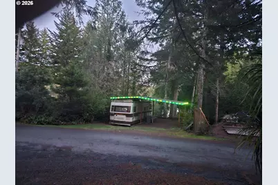 0544377 Bayberry Ln, Florence, OR 97439 - Photo 3