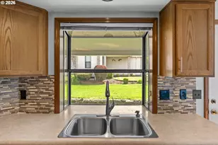 2204 NE 158th Ave, Portland, OR 97230 - Photo 21