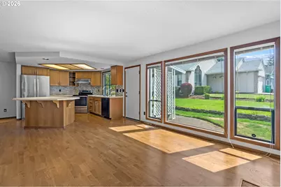 2204 NE 158th Ave, Portland, OR 97230 - Photo 23